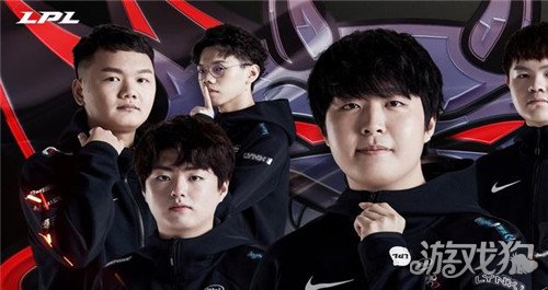 出了自己的 出了自己的